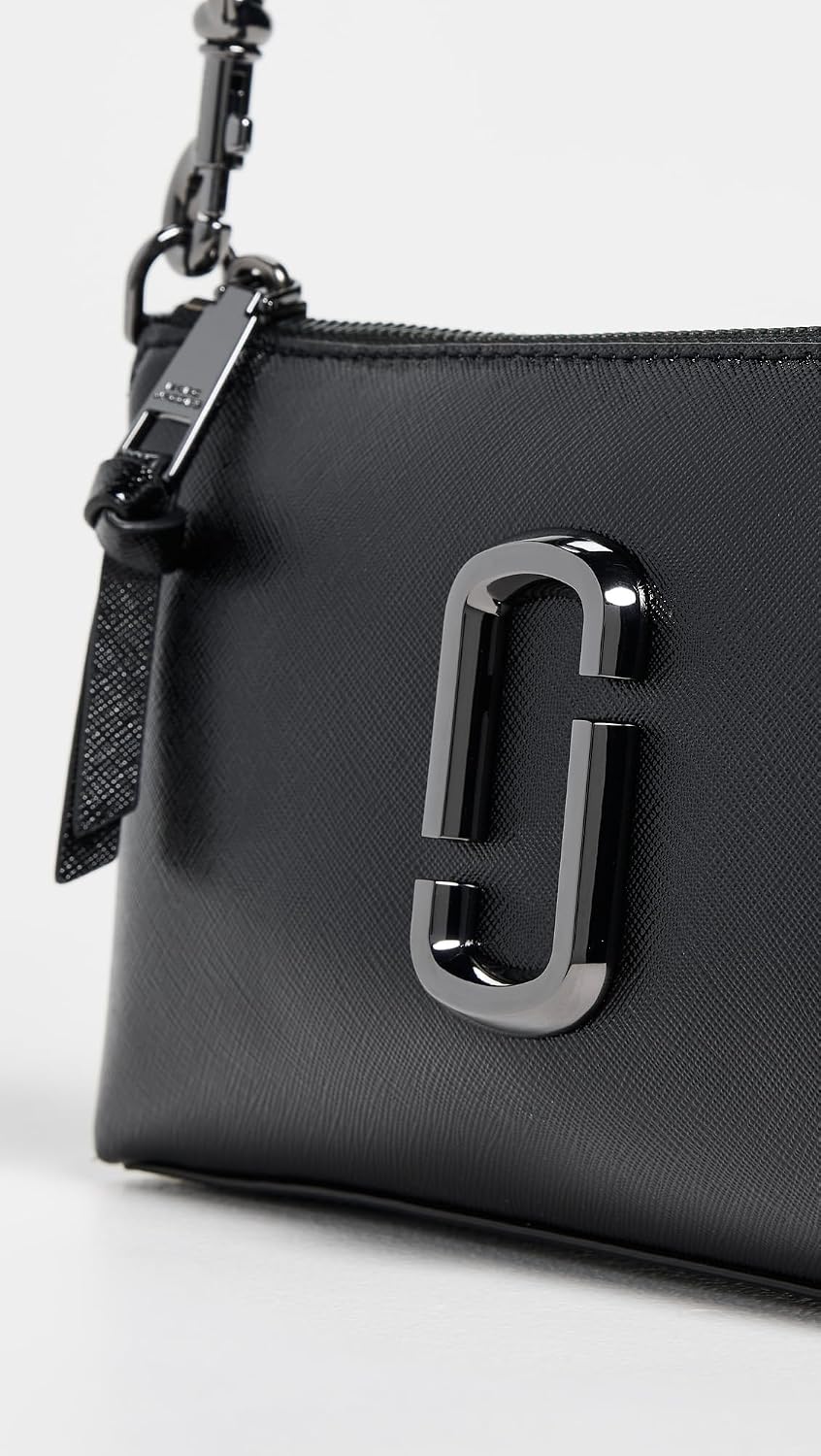 Detalle de MARC JACOBS THE POCHETTE BLACK – pochette zippée avec bandoulière amovible