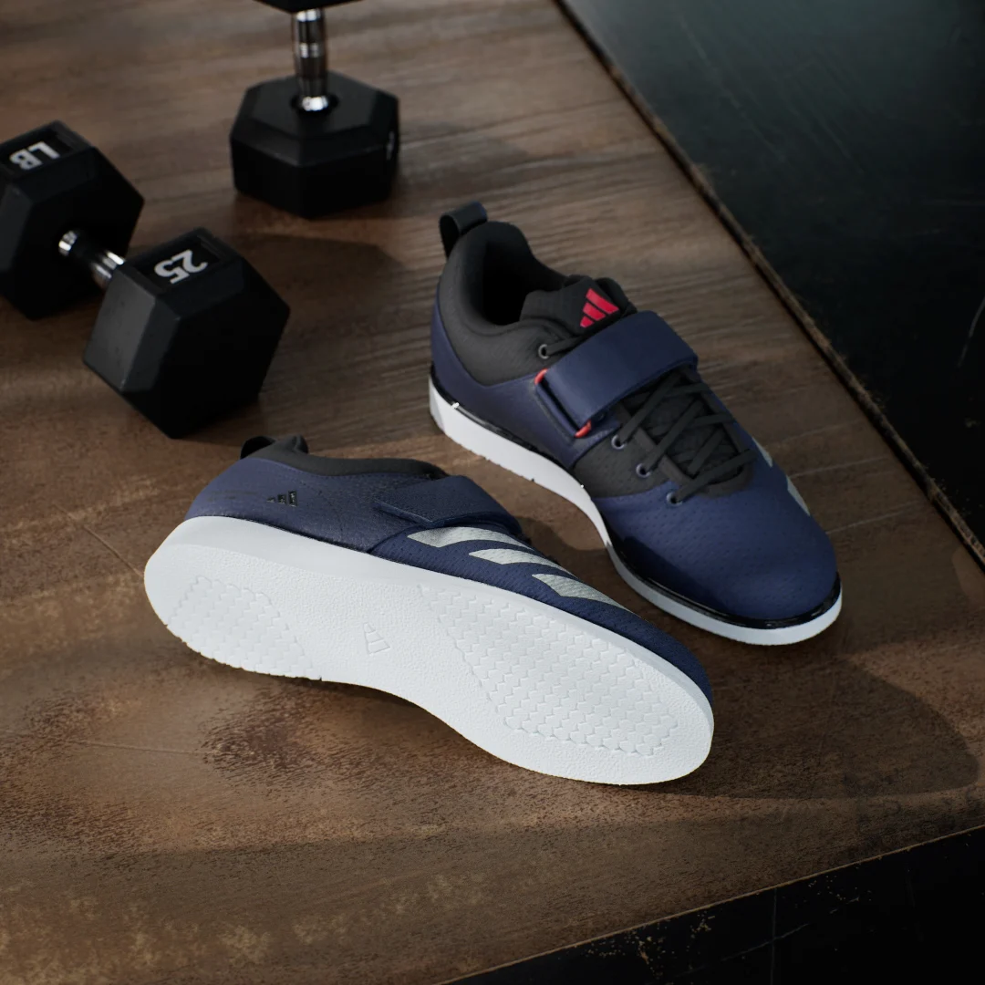 Detalle de Zapatilla Powerlift 5 Weightlifting de Adidas: análisis práctico para tus levantamientos