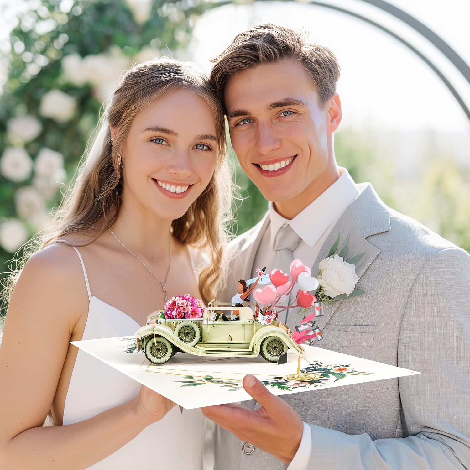 Thumbnail 3 de GREETING ART Pop Up Hochzeitskarte – 3D Hochzeitsauto, Just Married, inkl. Geldgeschenk-Gutschein
