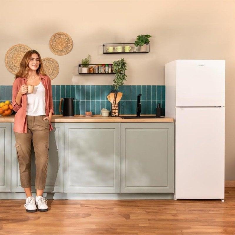 Detalle de Cecotec Bolero Coolmarket 2D 211L: frigorífico 2 puertas Defrost y 211 litros de capacidad