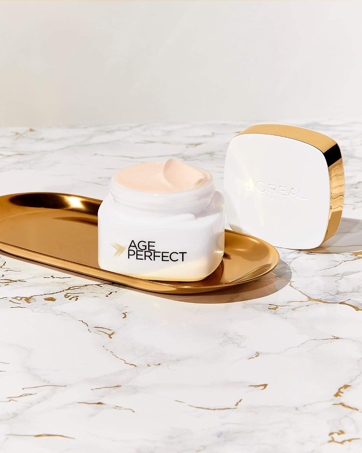 Detalle de L'Oréal Paris Age Perfect Pro-Kollagen Augencreme, 15 ml – Feuchtigkeit und Straffheit rund um die Augen