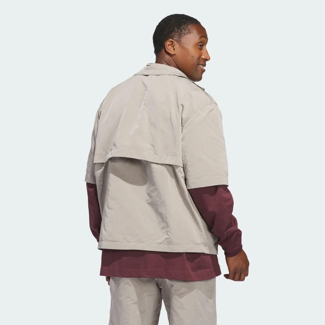 Detalle 2 de Camiseta Full Zip Warm-Up Adidas – media cremallera en color Beige