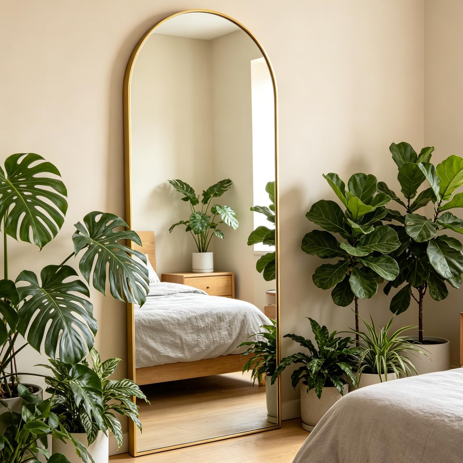 Detalle 1 de NEUWEABY 56" x 21" Arched Full-Length Floor Mirror, Gold Frame