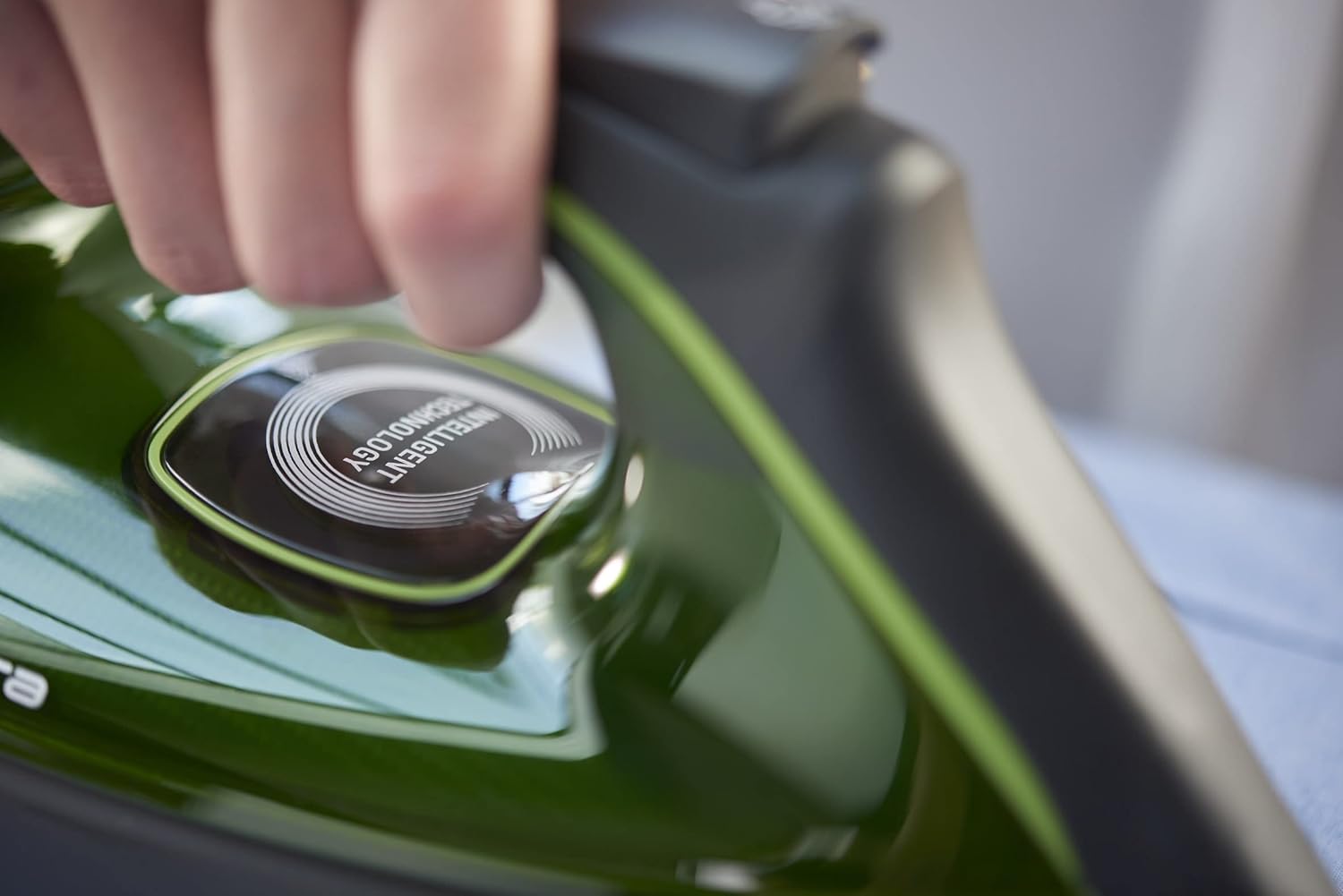 Thumbnail 4 de Rowenta Silence Steam Pro Dampfbügelstation DG9248 (2800 W) mit Dauerdampf 150 g/Min und Extra-Dampfstoß 620 g/Min