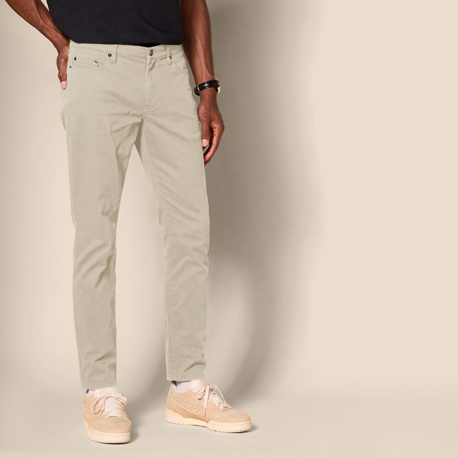 Thumbnail 2 de Amazon Essentials Men's Slim-Fit 5-Pocket Stretch Twill Trousers