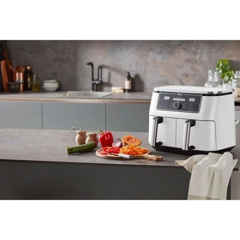 Detalle de Freidora de aire Ninja AF400EUWH 9.5L: doble zona y 6 programas para cocina profesional
