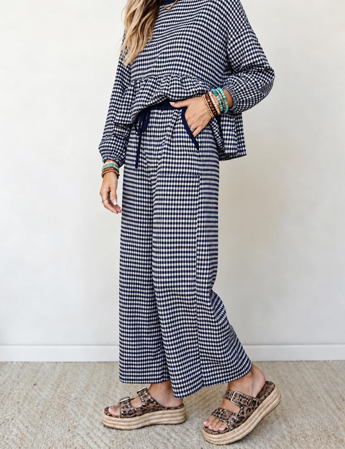 Thumbnail 6 de APAFES Women's Gingham Two-Piece Lounge Set with Peplum Top and Wide-Leg Pants