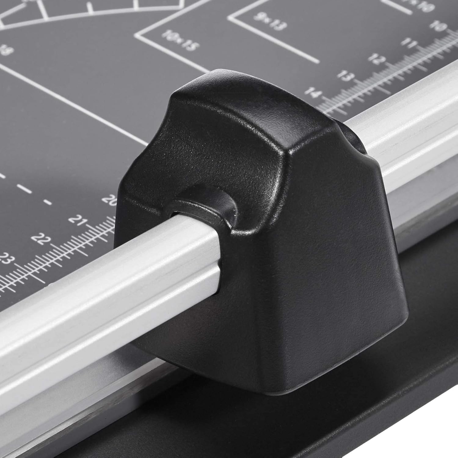 Detalle de Amazon Basics Rotary Paper Trimmer Cutter – A3