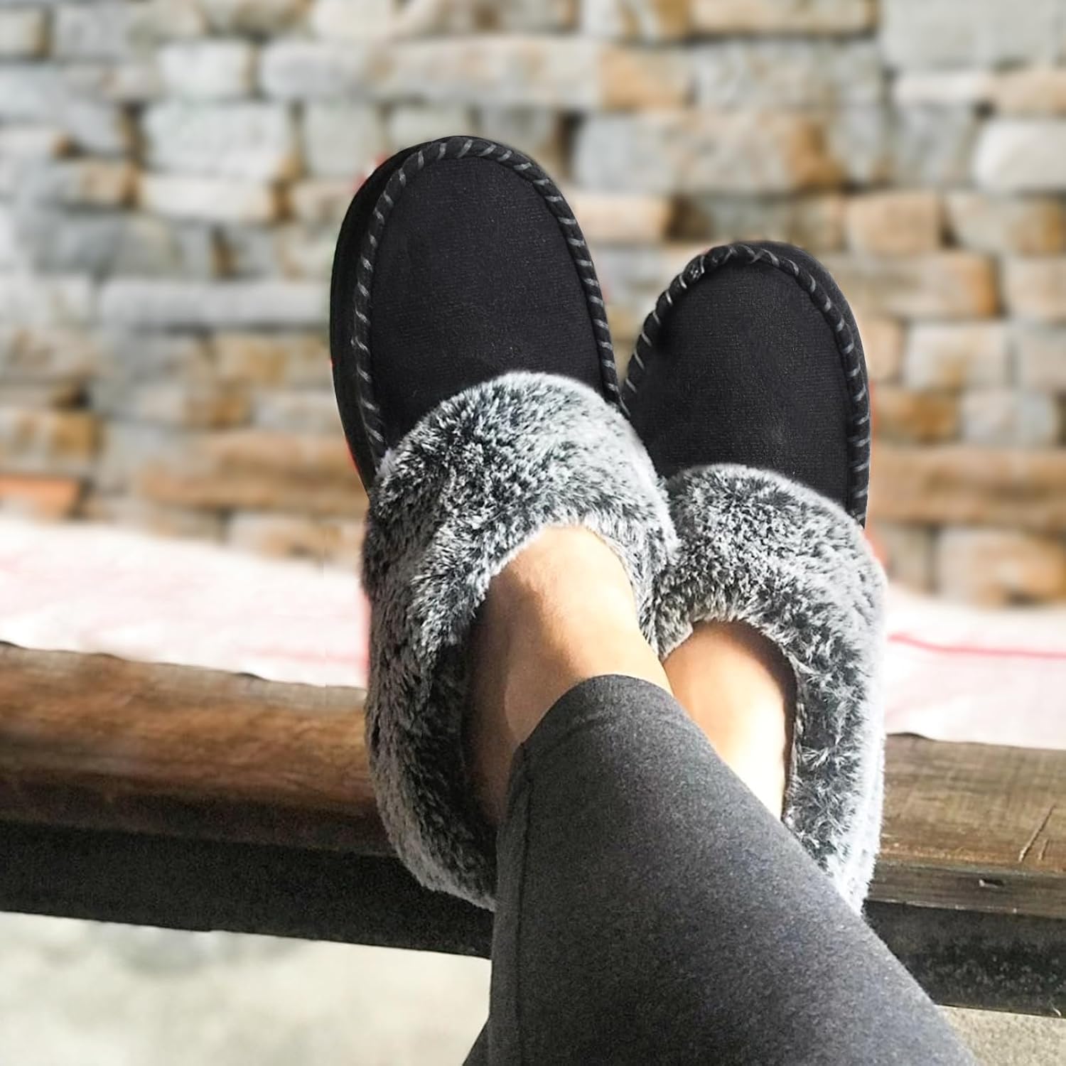 Detalle 2 de ULTRAIDEAS Women's Memory Foam Slippers with Suede, Faux Fur, and Rubber Sole