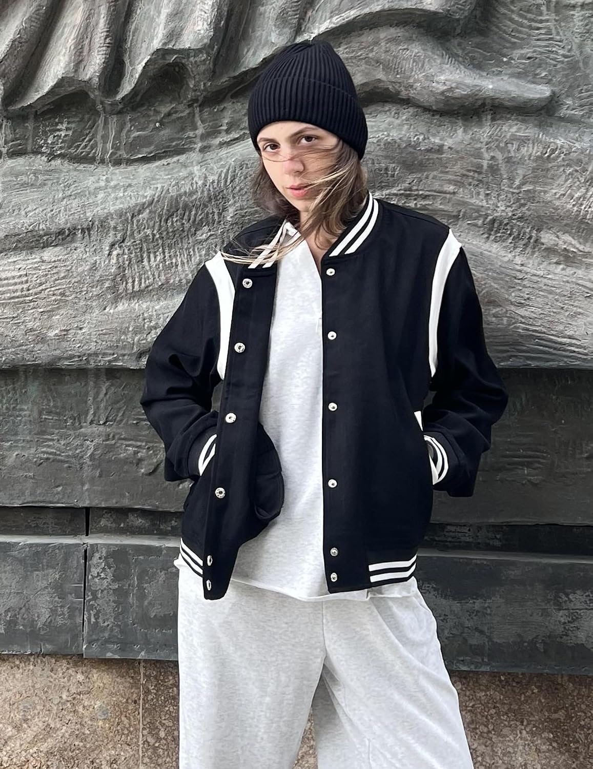 Detalle 2 de Zeagoo Women's Bomber Jacket