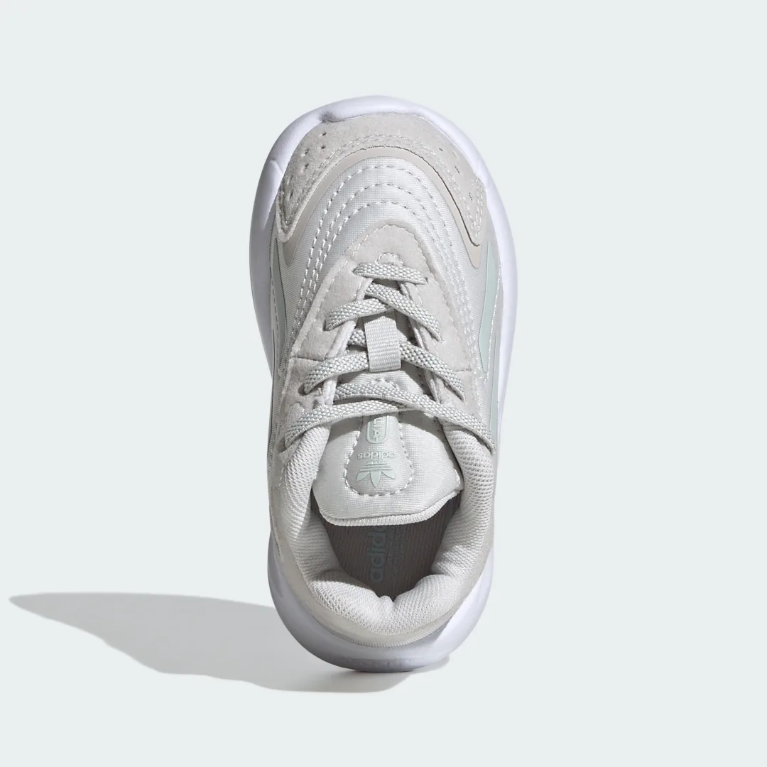 Detalle 2 de Zapatilla Ozelia de Adidas: versatilidad y estilo para tu día a día
