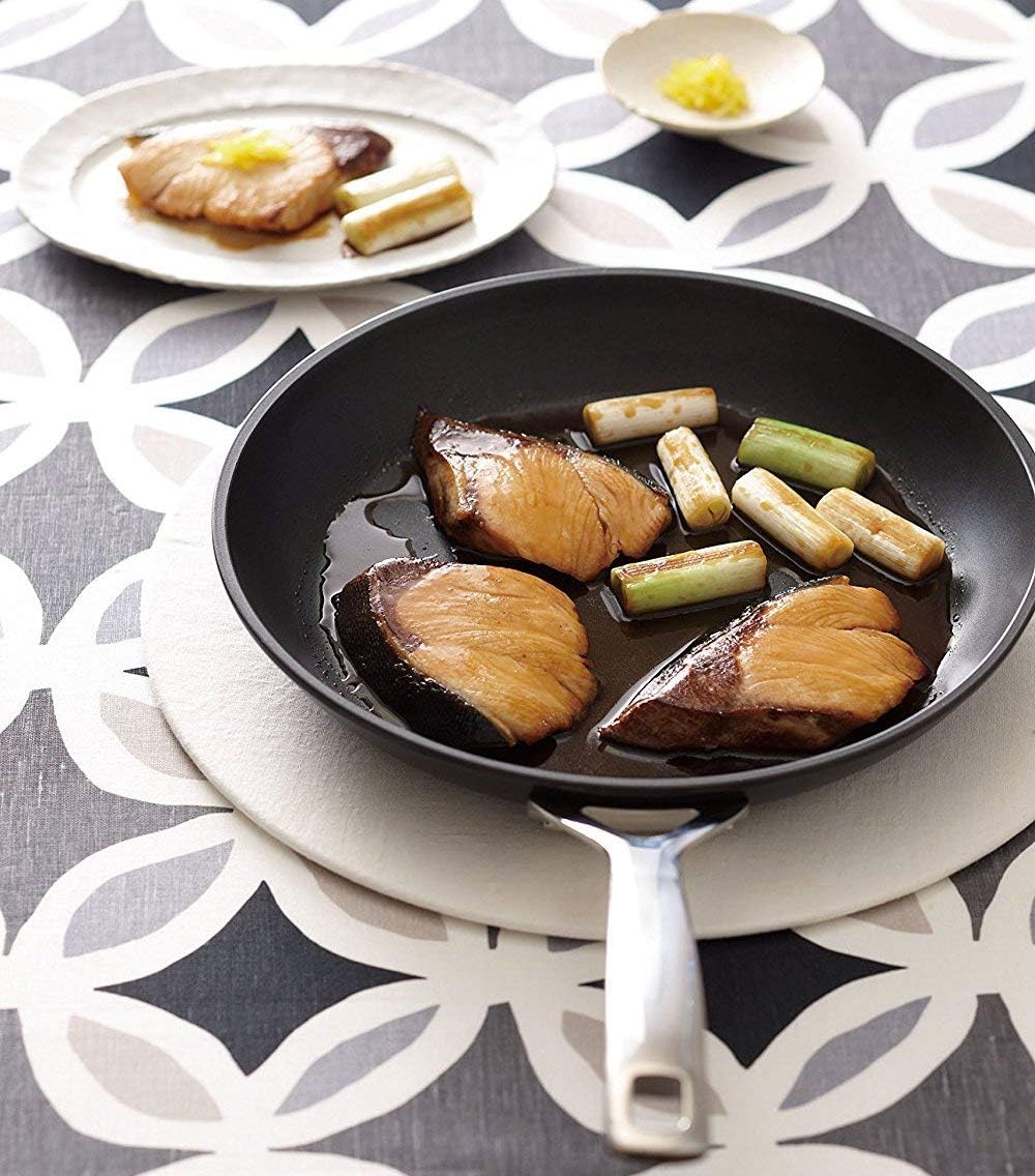 Thumbnail 6 de LE CREUSET Toughened Non-Stick 28x4.5cm Frying Pan