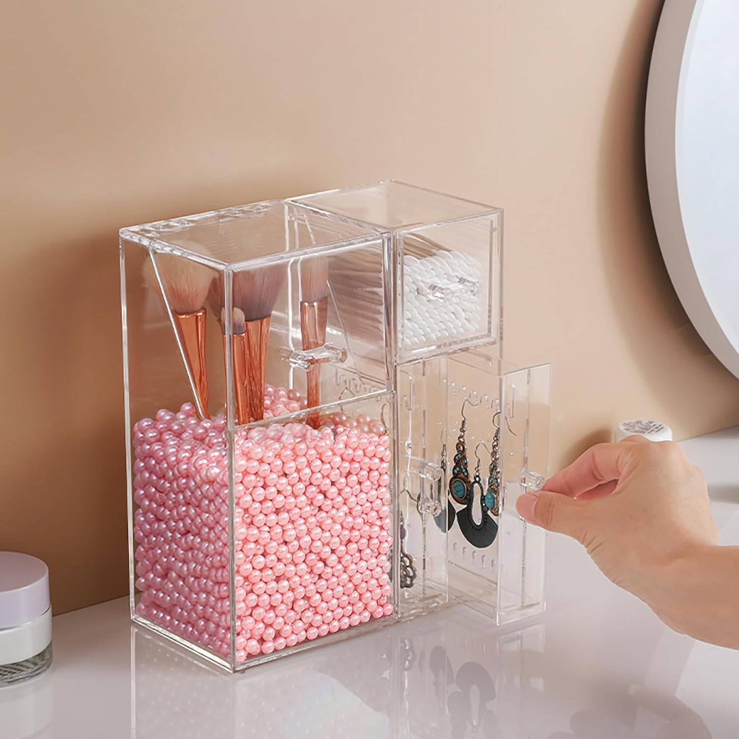 Detalle 2 de Andchi 2-in-1 Cosmetic Brush & Earrings Desk Organizer (dustproof acrylic, pink pearl)
