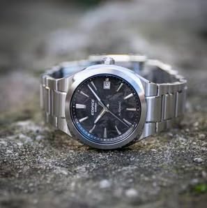 Thumbnail 2 de Casio Edifice Automatico EFK-200CD-1AER: stile sportivo e movimento automatico per chi ama la velocità