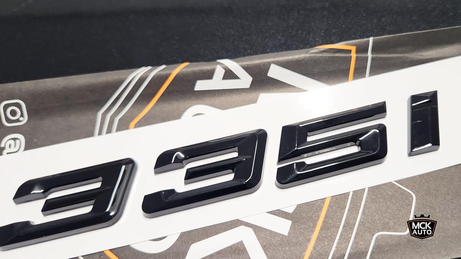 Detalle 2 de MCK Auto 335i Black Glossy Rear Boot Logo
