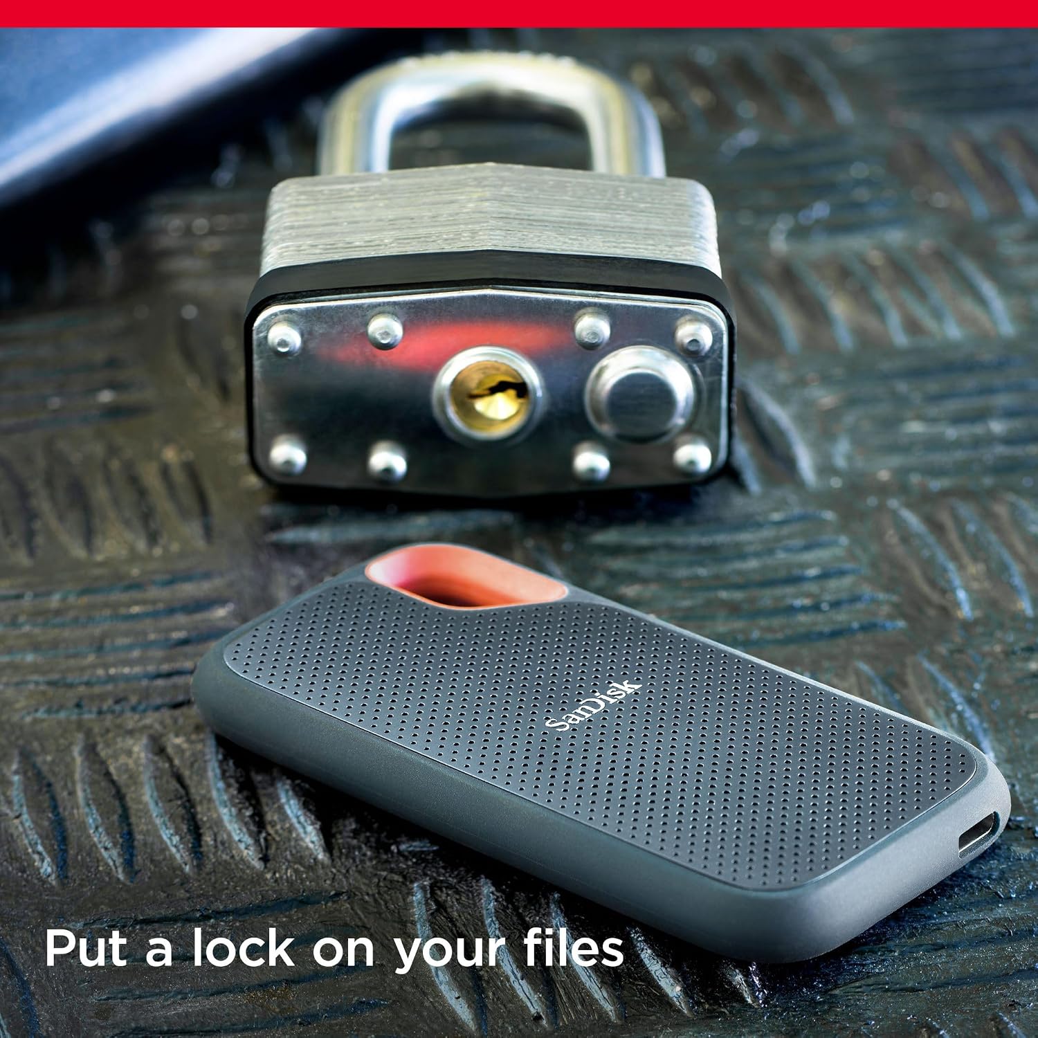 Detalle 2 de SanDisk 2TB Extreme Portable SSD (Older Model) – NVMe on the go
