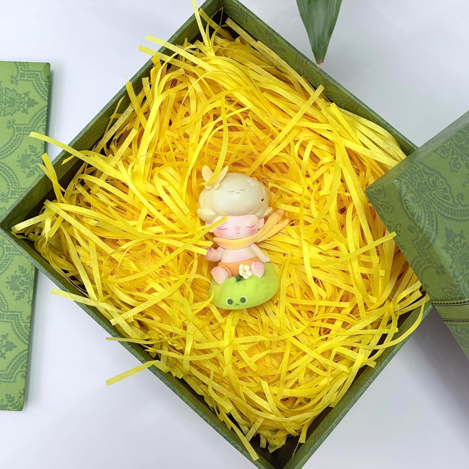 Detalle 1 de 500g Yellow shredded tissue paper filler