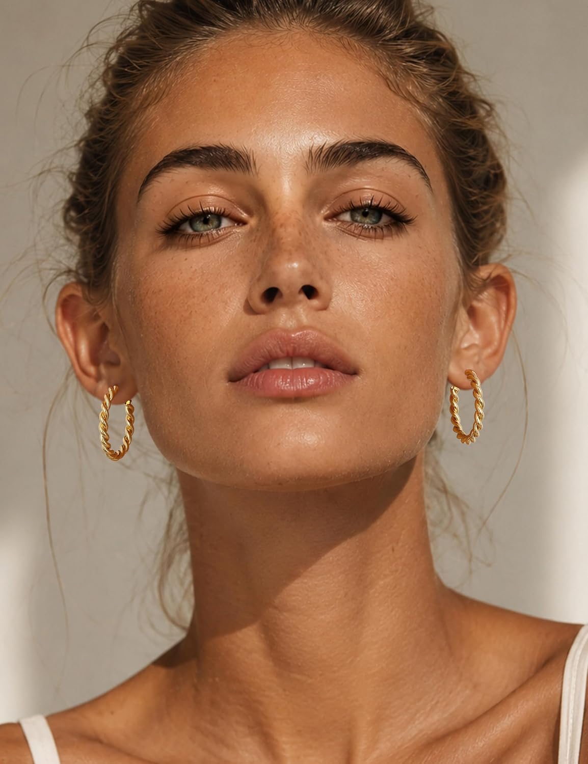 Detalle de 14K Gold-Plated Hoop Earrings