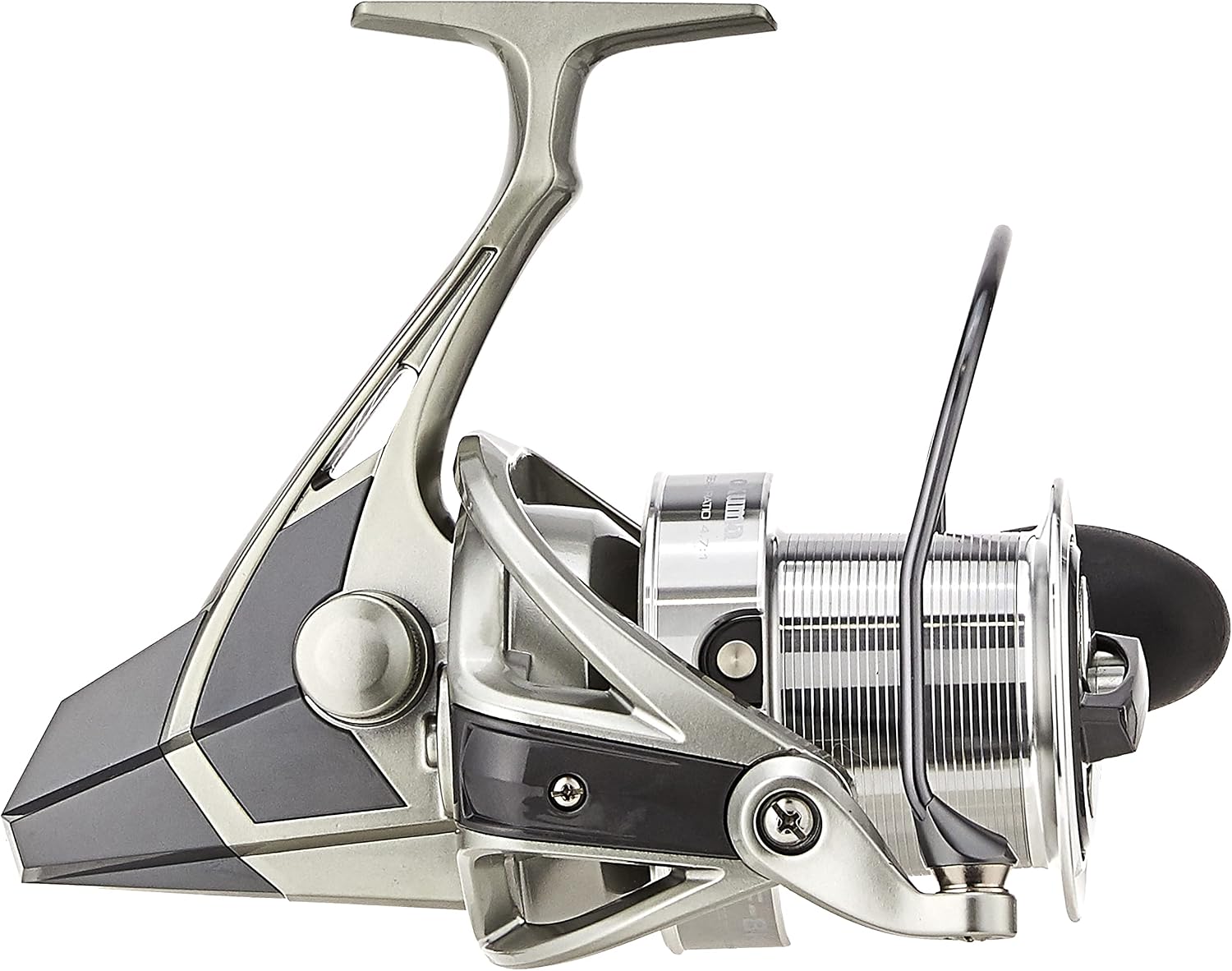 Detalle 2 de OKUMA Surf 8K – kołowrotek surfcastingowy, 5Bb+1Rb, przełożenie 4,7:1