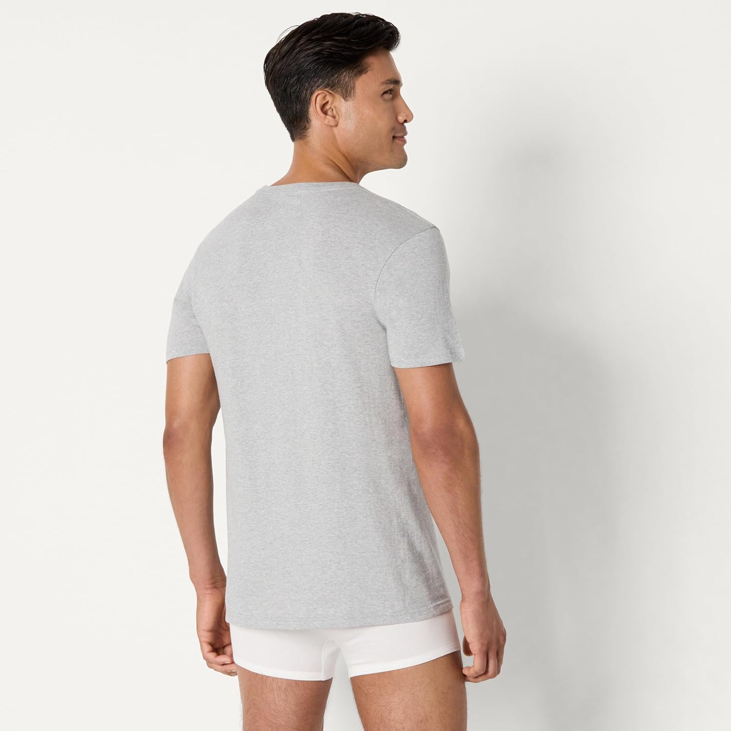 Thumbnail 2 de Amazon Essentials men’s slim-fit cotton crew neck vests (pack of 6)