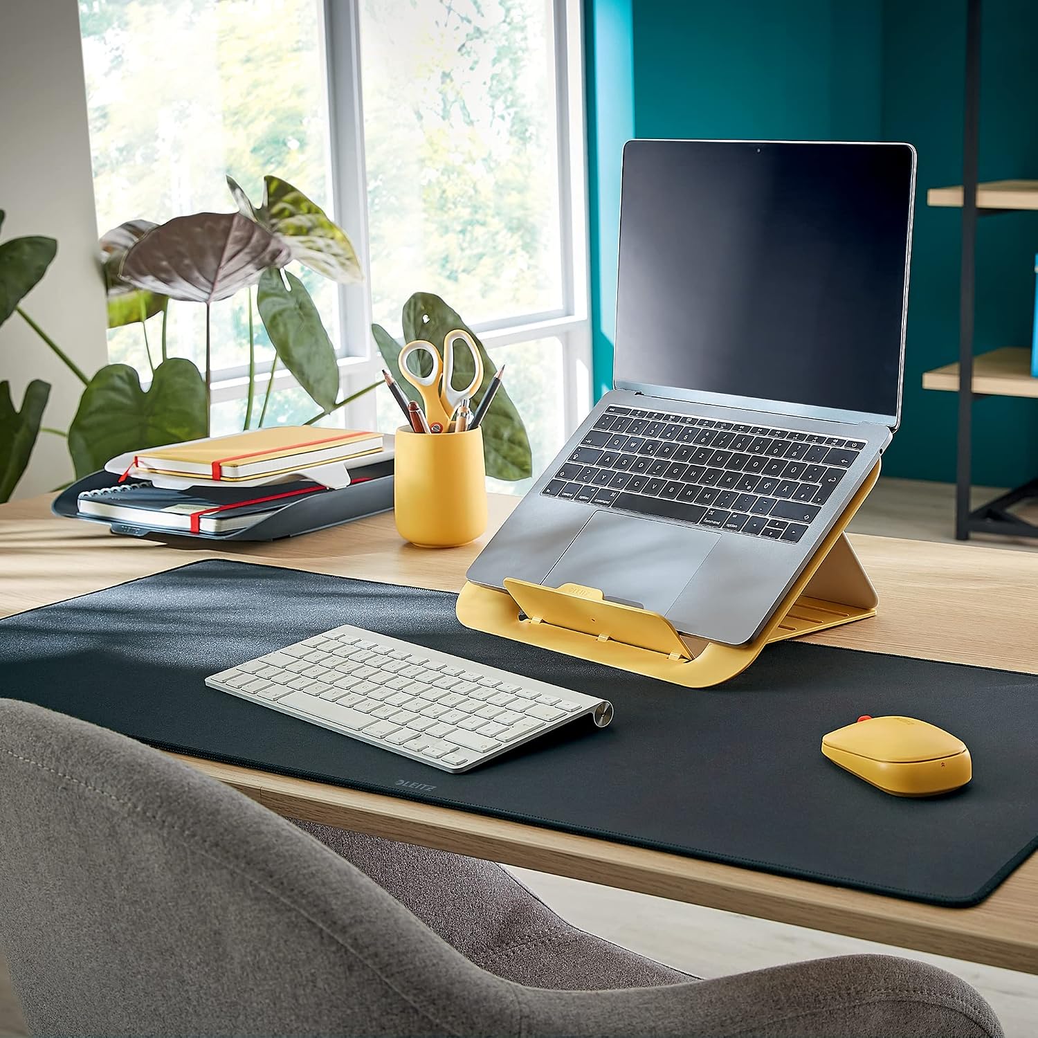 Detalle de Leitz Tapis de Bureau Antidérapant 80 x 40 cm – Gamme Cosy, Gris