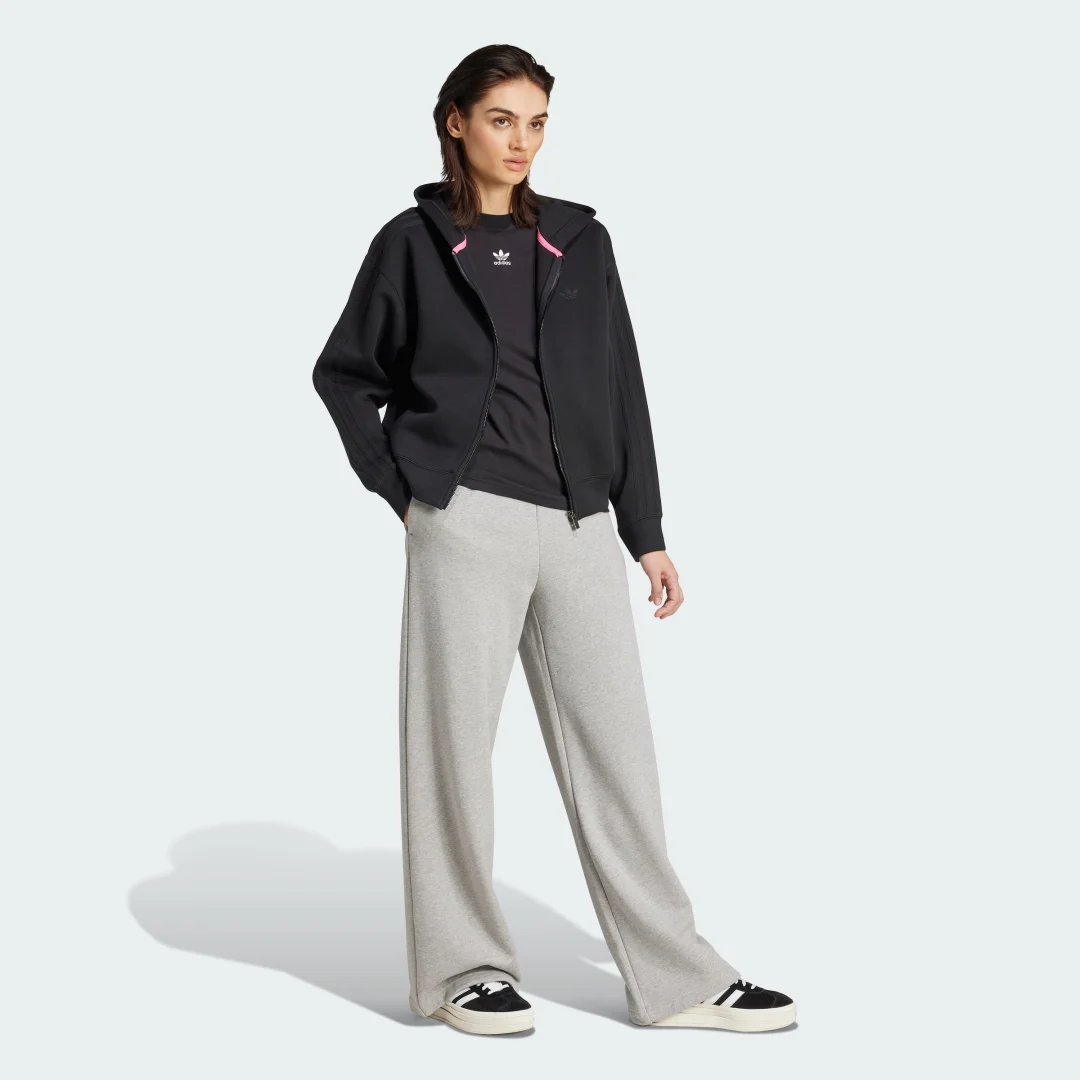 Detalle de Pantalón Essentials Wide Leg French Terry de Adidas — cómodo, versátil y para el día a día