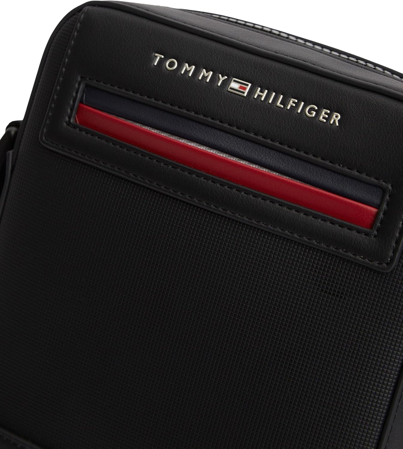 Detalle de Tommy Hilfiger Foundation Mini Reporter Crossbody Bag – Black