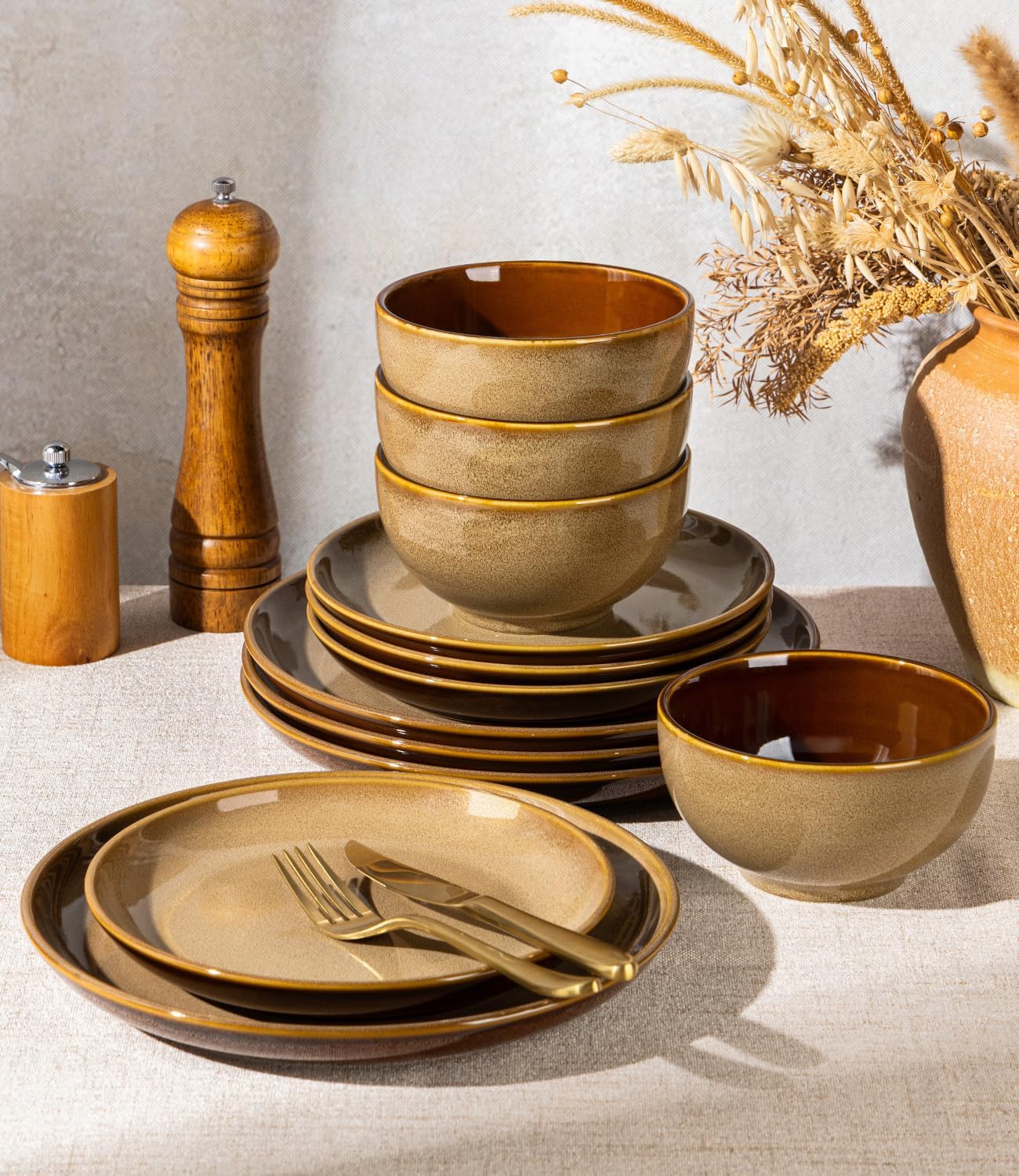 Detalle de LERATIO 12-Piece Ceramic Dinnerware Set for 4 – Chestnut