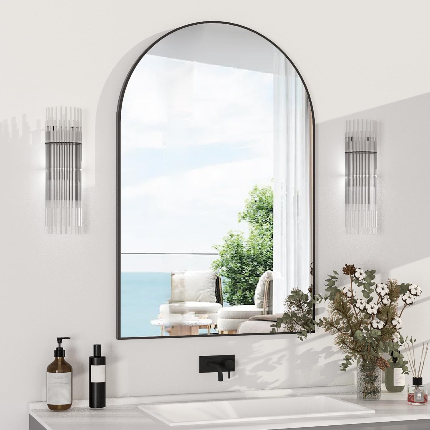 Detalle 2 de NEUWEABY Miroir mural arqué noir 50 x 75 cm avec cadre métallique