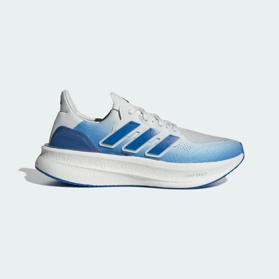 Imagen de Zapatilla ULTRABOOST 5 de Adidas en color Blanco en OfertitasTOP