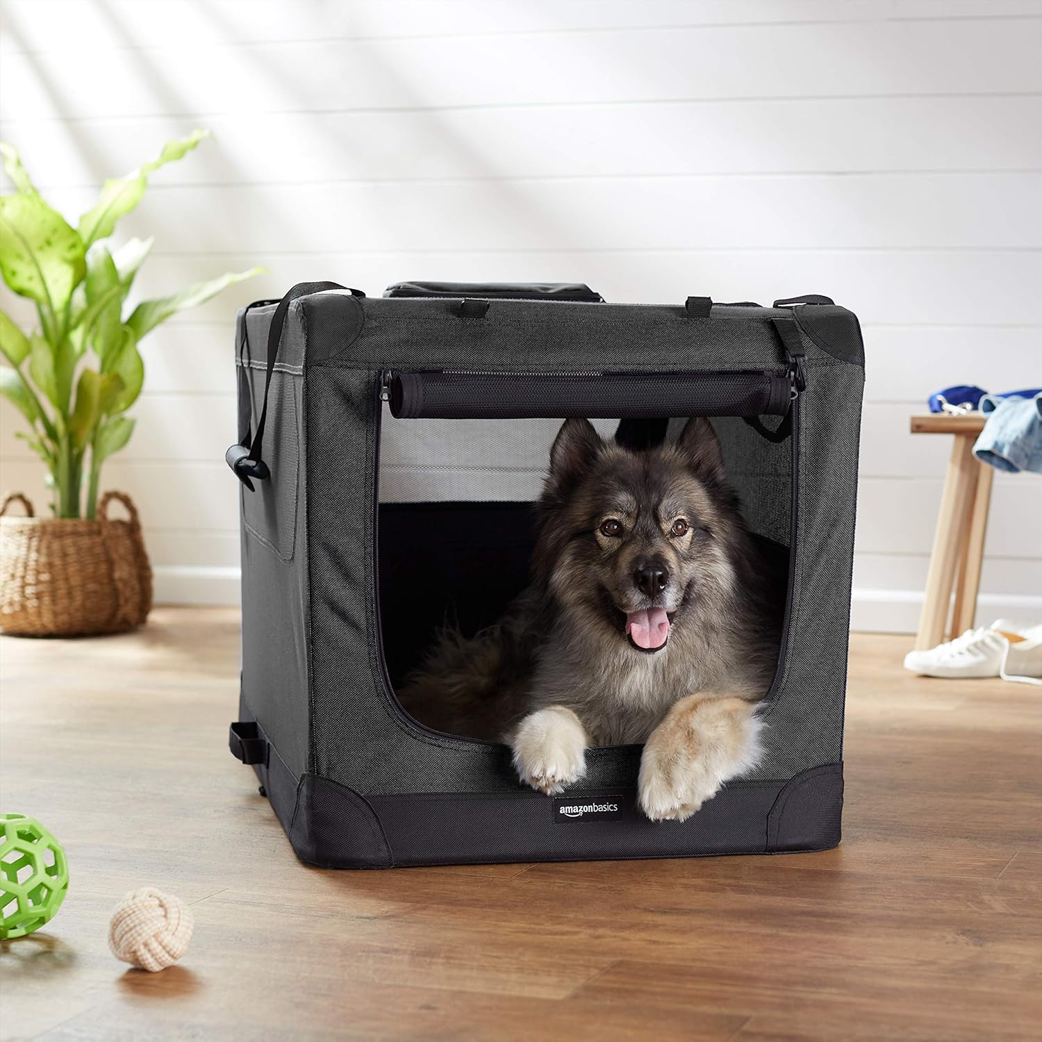 Detalle de Amazon Basics Soft-Sided Foldable Pet Carrier (36 x 24 x 24 inches) in Black