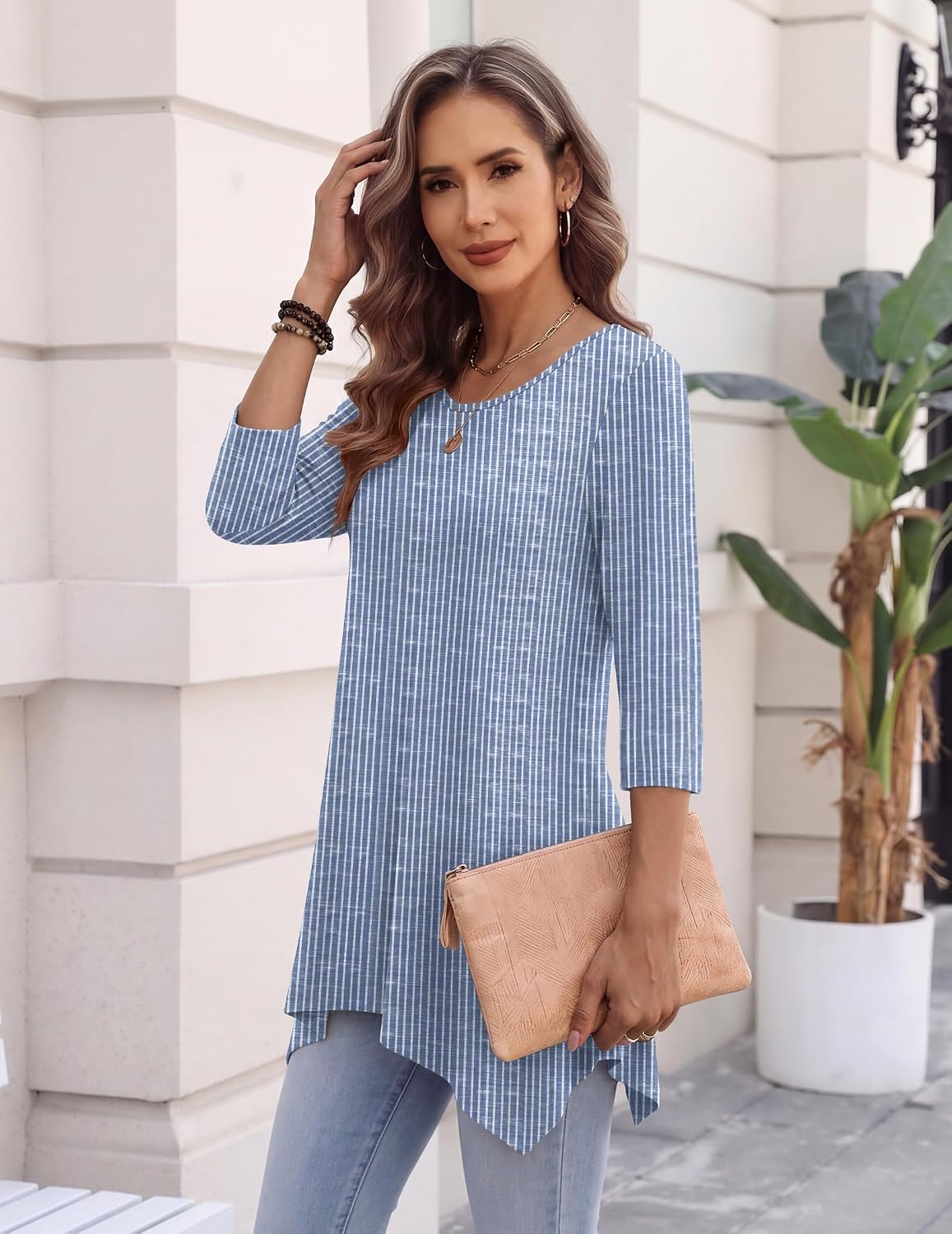 Detalle 2 de Zeagoo 3/4-Sleeve Tunic Top for Women, Stretchy Fabric, Asymmetrical Hem