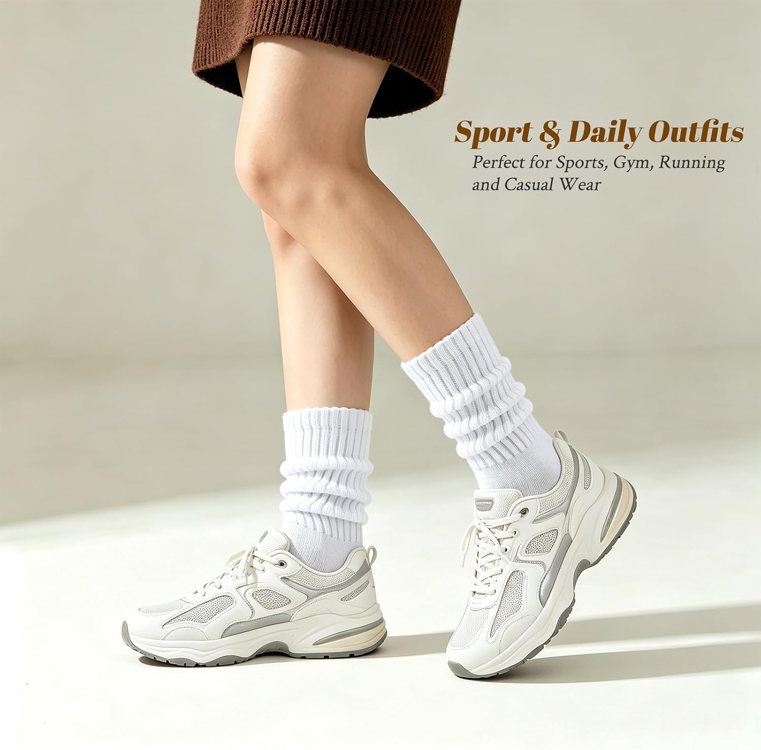 Detalle 2 de VoJoPi Women's Slouchy Crew Socks, 3-Pack, White Cotton-Blend Scrunch Socks