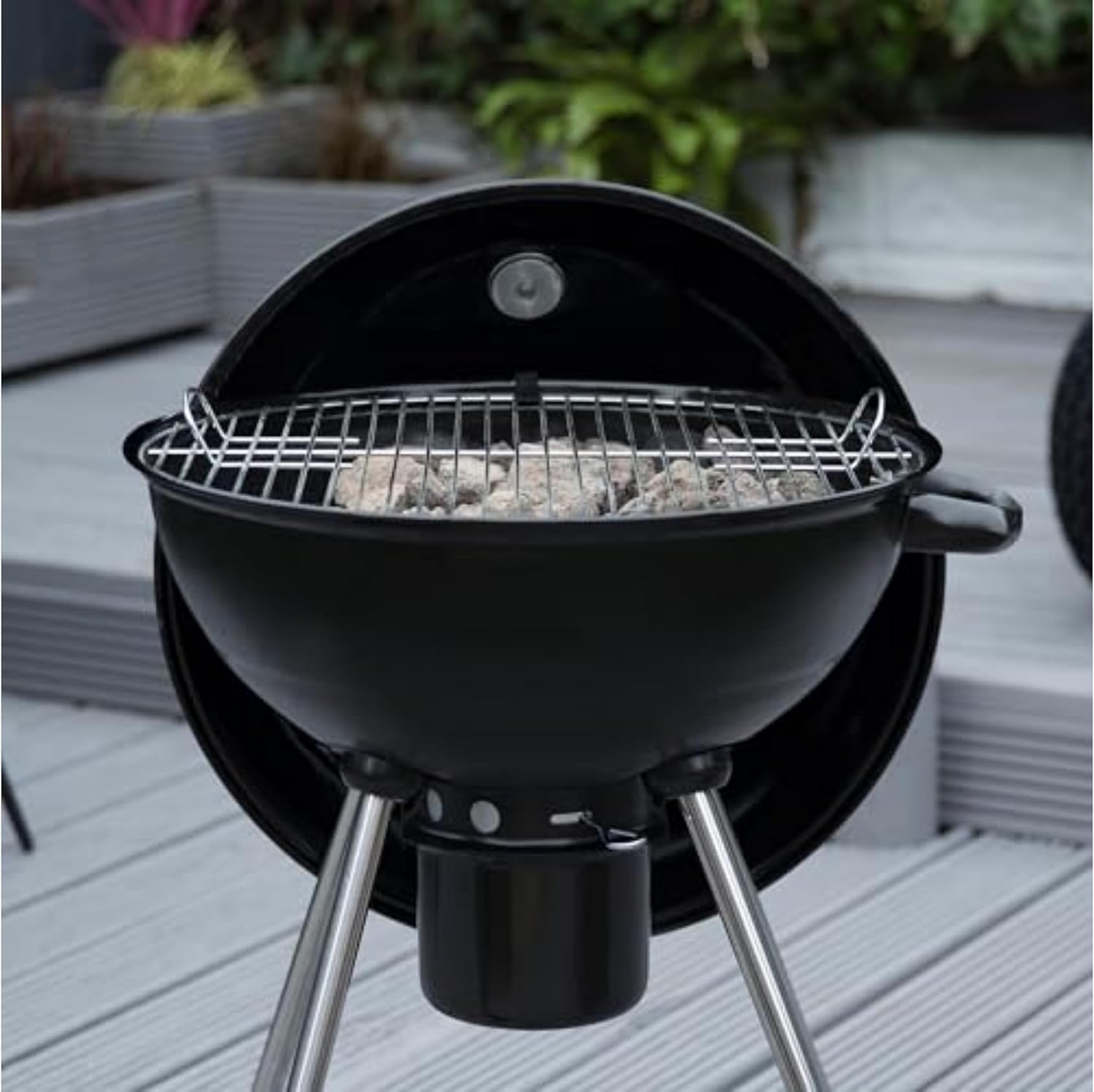 Detalle de George Foreman Portable Charcoal BBQ Round Kettle (47.5 cm) with Adjustable Vent & Integrated Thermometer