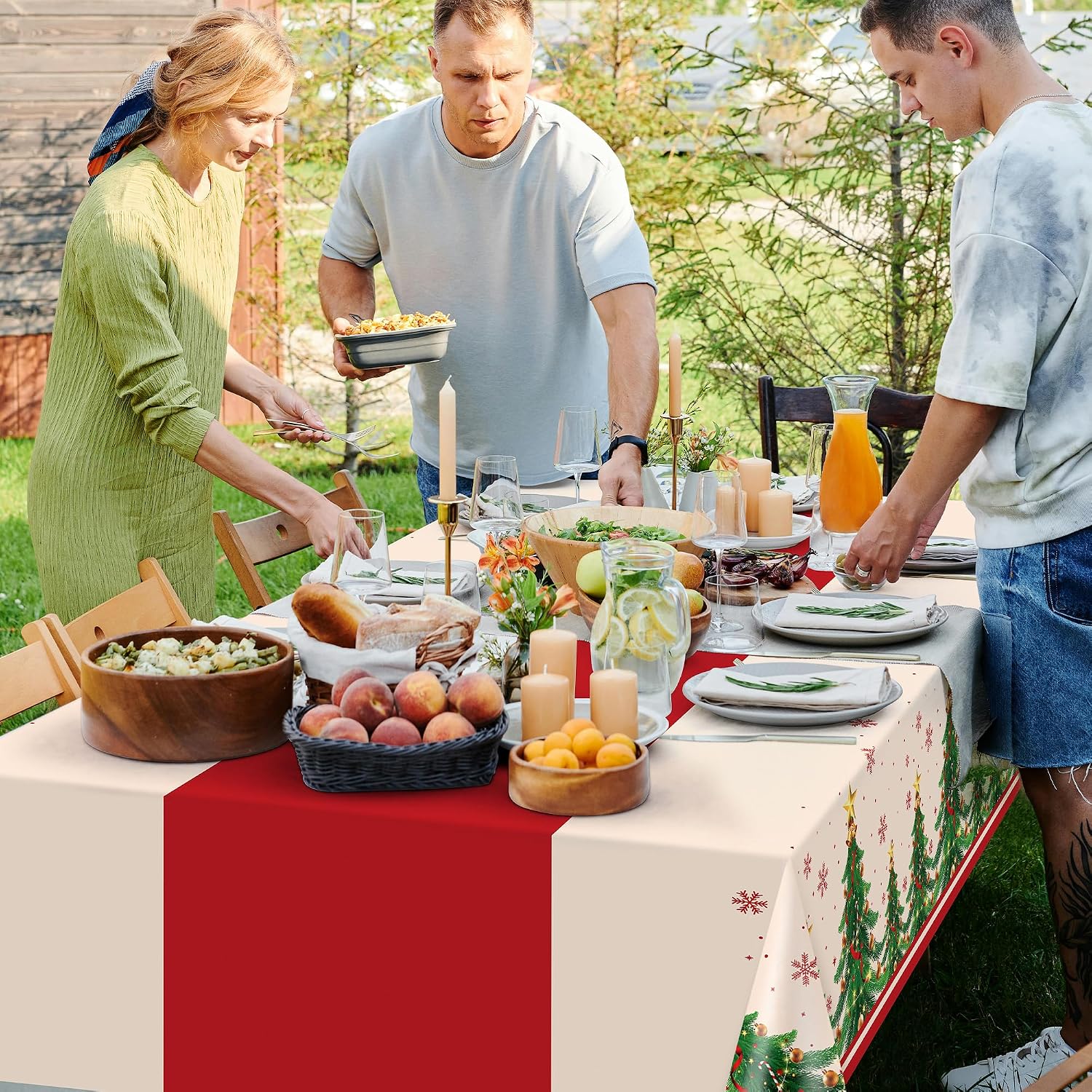 Detalle 2 de Childom disposable Christmas tablecloths, 54 x 108 inches