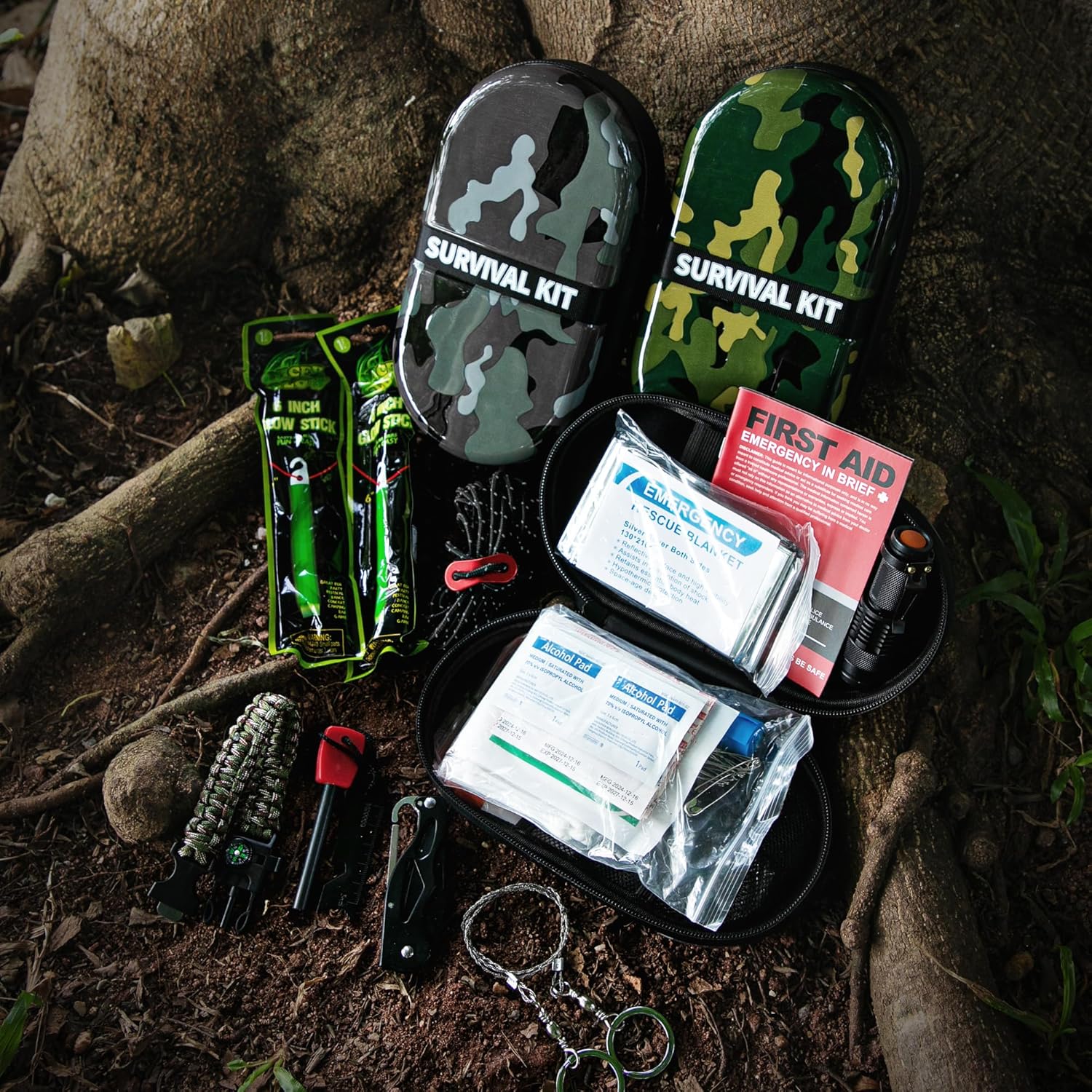 Detalle de Survival Kit Waterproof PVC First Aid Kit (16 outdoor + 10 basic first aid accessories) – ideal for hiking, camping & emergency travel