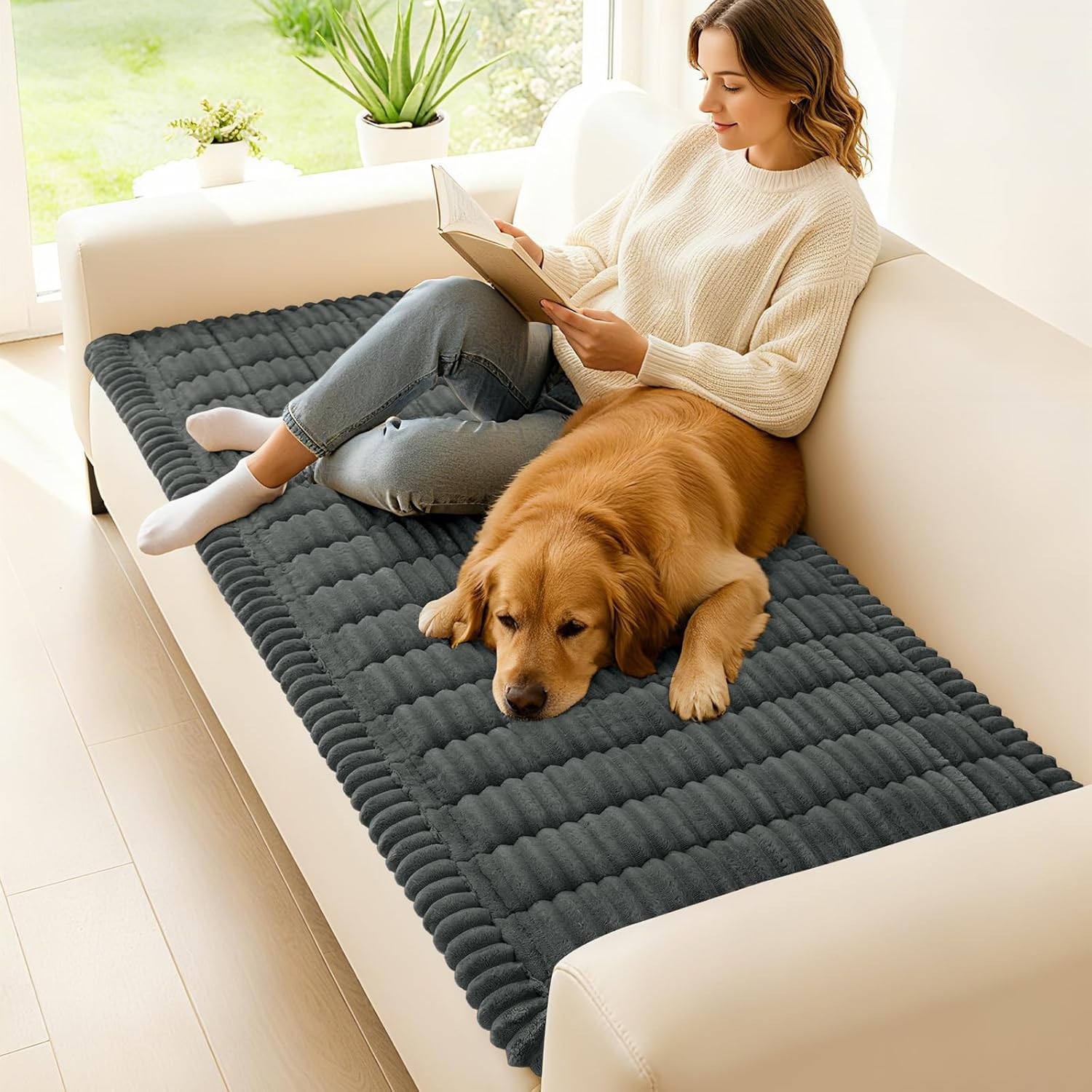 Detalle 2 de hyha Washable Non-Slip Plush Couch Covers for Dogs (Dark Grey, 3-Cushion Size: 27.6" x 59")