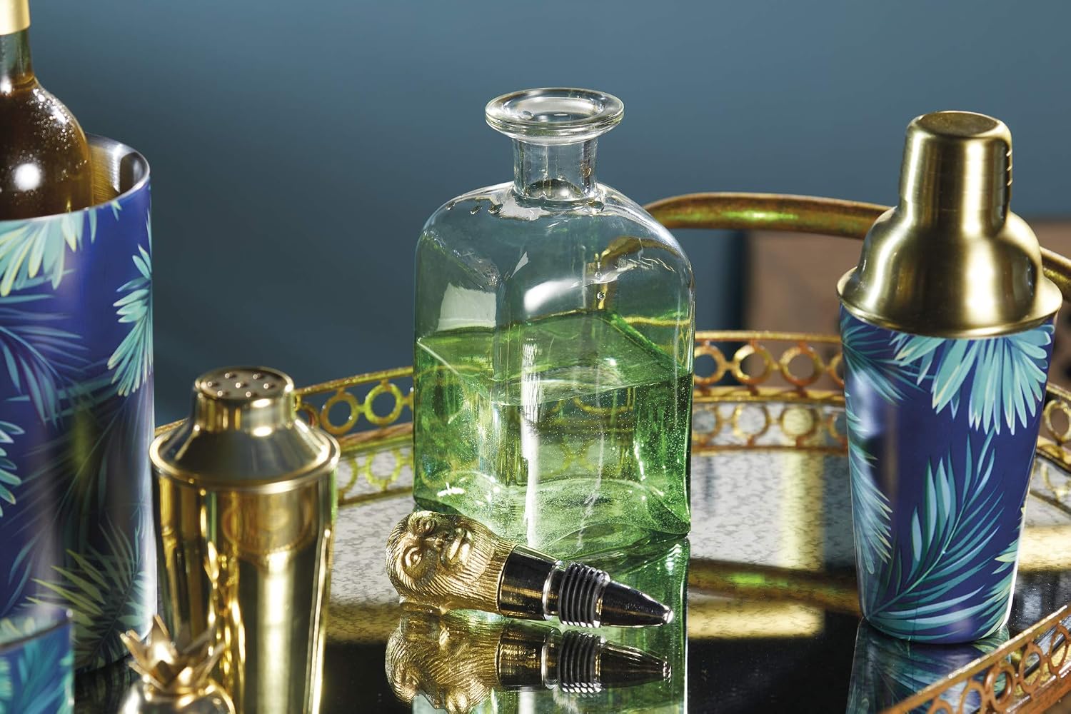 Detalle de BarCraft BCMONKEYDEC Glass Decanter with Brass Monkey Stopper, 900 ml