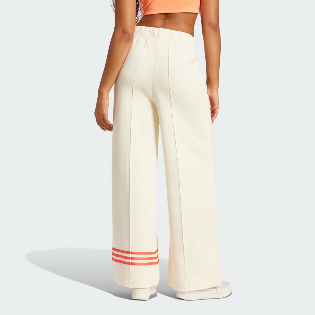 Detalle 2 de Pantalón Adicolor Neuclassics de Adidas: comodidad diaria en blanco