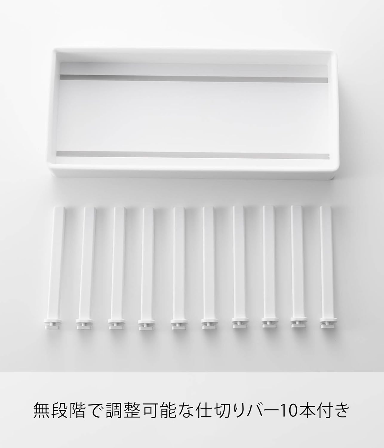 Detalle de 山崎実業 tower 1359 シンク下収納スタンド W32 ホワイト、幅調節できる仕切りバー付き