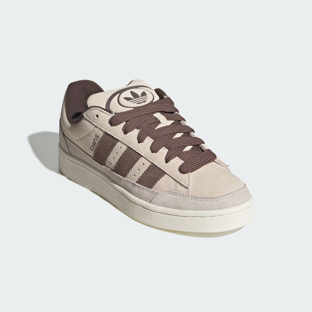 Detalle de Adidas Campus ST Blanco: estilo urbano con legado (Campus ST) para este año