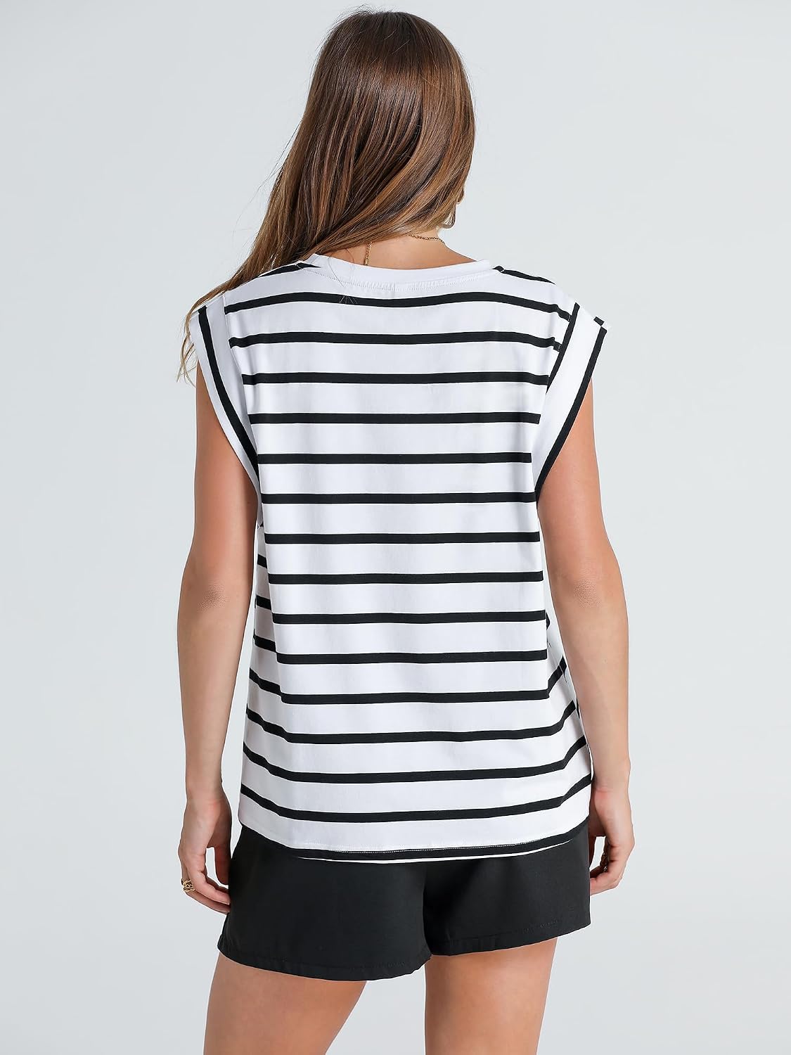 Detalle de WIHOLL Cap Sleeve Tops for Women: Loose-Fit Summer Basic Tee for Casual to Business-Casual