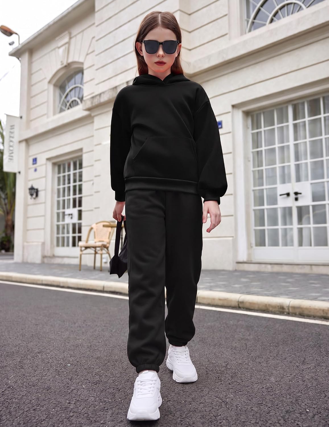 Detalle 2 de Arshinet Girls' Two-Piece Sweatshirt and Sweatpants Set