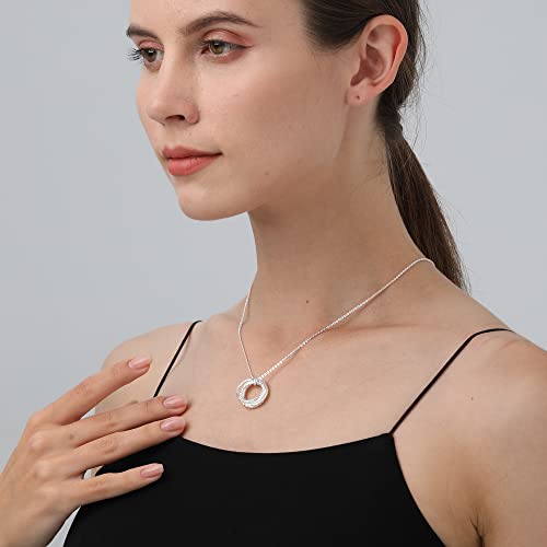 Detalle 2 de PRETOLE 60th Birthday Interlocking Circles Necklace in Sterling Silver