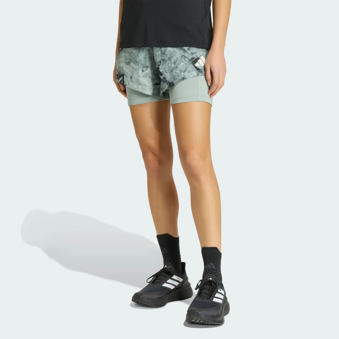 Detalle de Pantalón corto 2 en 1 efecto spray adi365 de Adidas — verde, para uso diario y deporte
