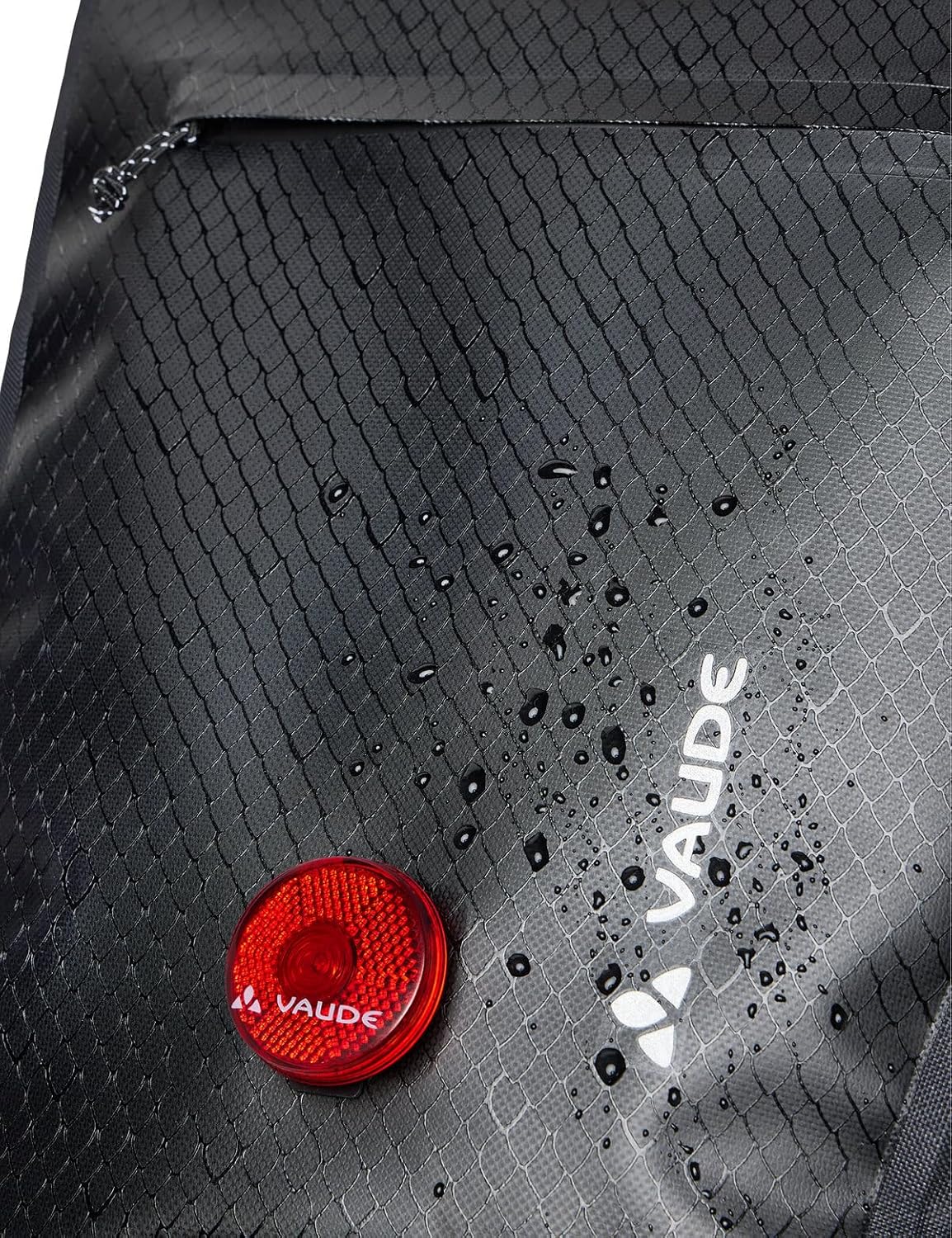 Detalle 2 de VAUDE Clubride Aqua 25 Rucksack – 20–29 L, Schwarz