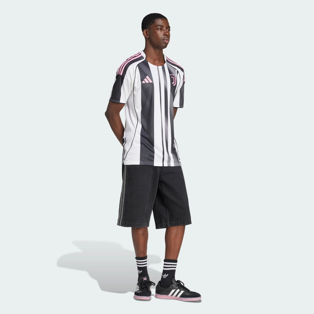 Detalle de Camiseta Juventus primera equipación 25/26