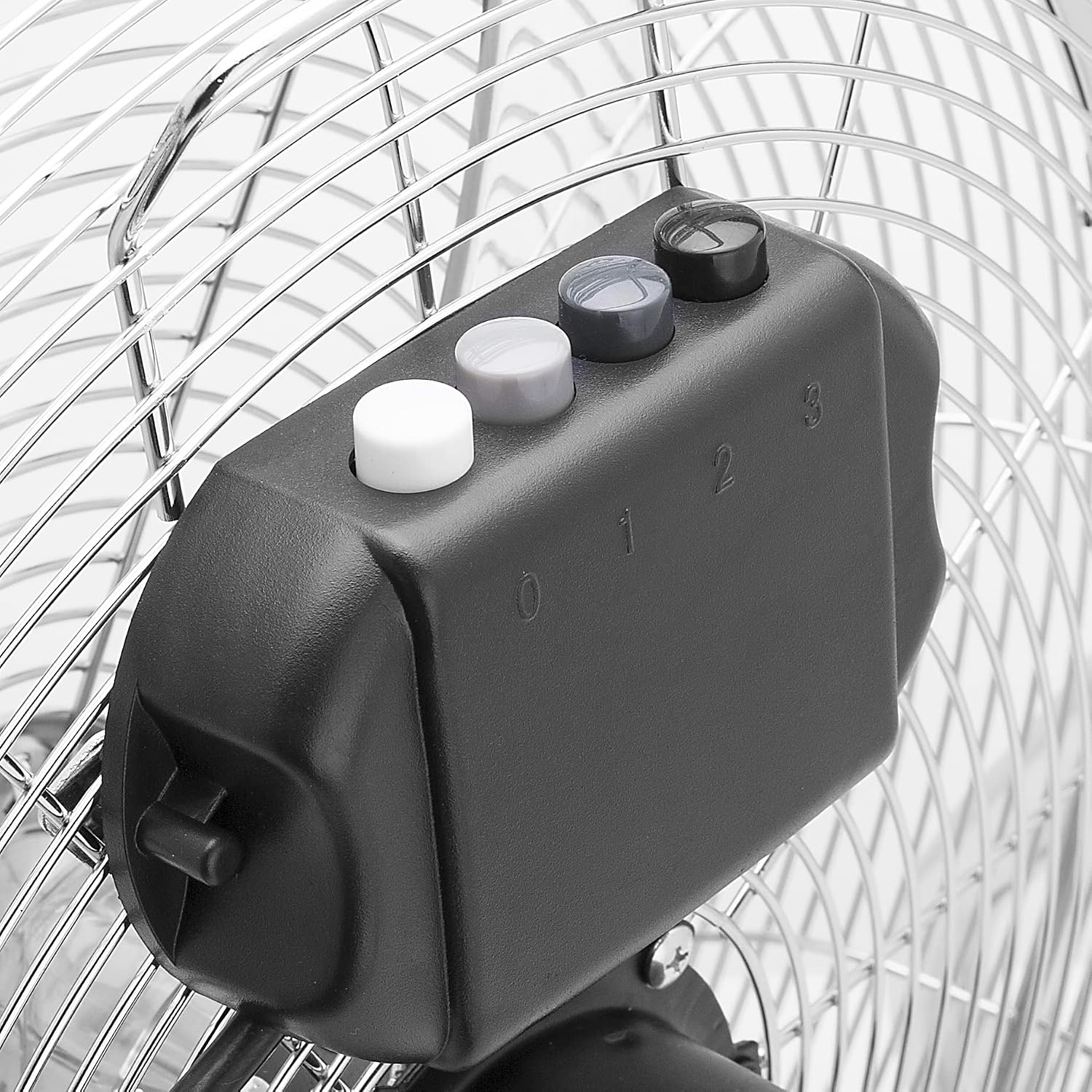 Detalle de Tristar VE-5936 Bodenventilator (40 cm, Metall) – 3 Leistungsstufen mit einstellbarem Winkel