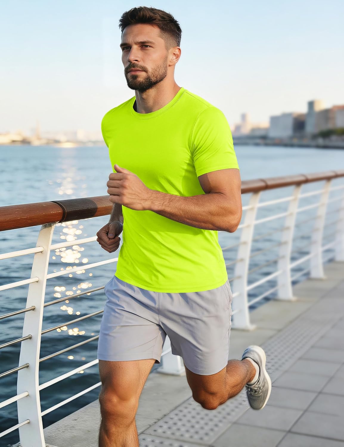 Thumbnail 2 de MAGCOMSEN Men’s Short Sleeve UPF 50+ Quick Dry Workout T-Shirt (UPF 50+ Rash Guard Style)