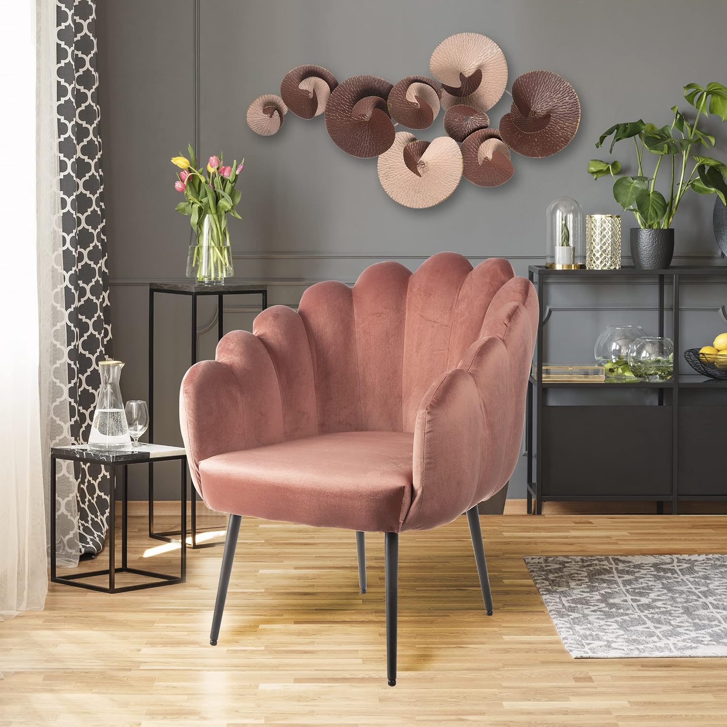 Detalle 2 de Baroni Home Poltrona Conchiglia in velluto cipria: stile glamour e comfort per living o camera